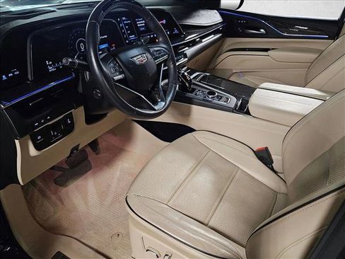 Used 2023 Cadillac Escalade ESV Premium Luxury w/ Performance Package image 10