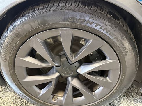 Used 2023 Tesla Model X AWD/4WD image 24