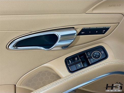 Used 2013 Porsche 911 Carrera S image 14