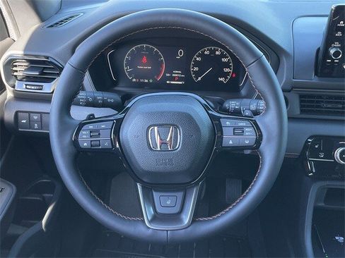 New 2025 Honda Pilot TrailSport image 13