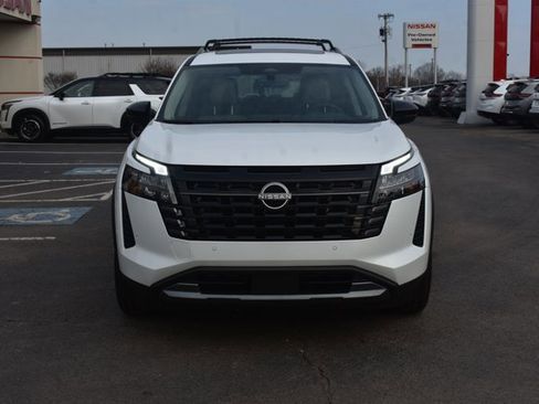 New 2026 Nissan Pathfinder SL w/ SL Premium Package image 2