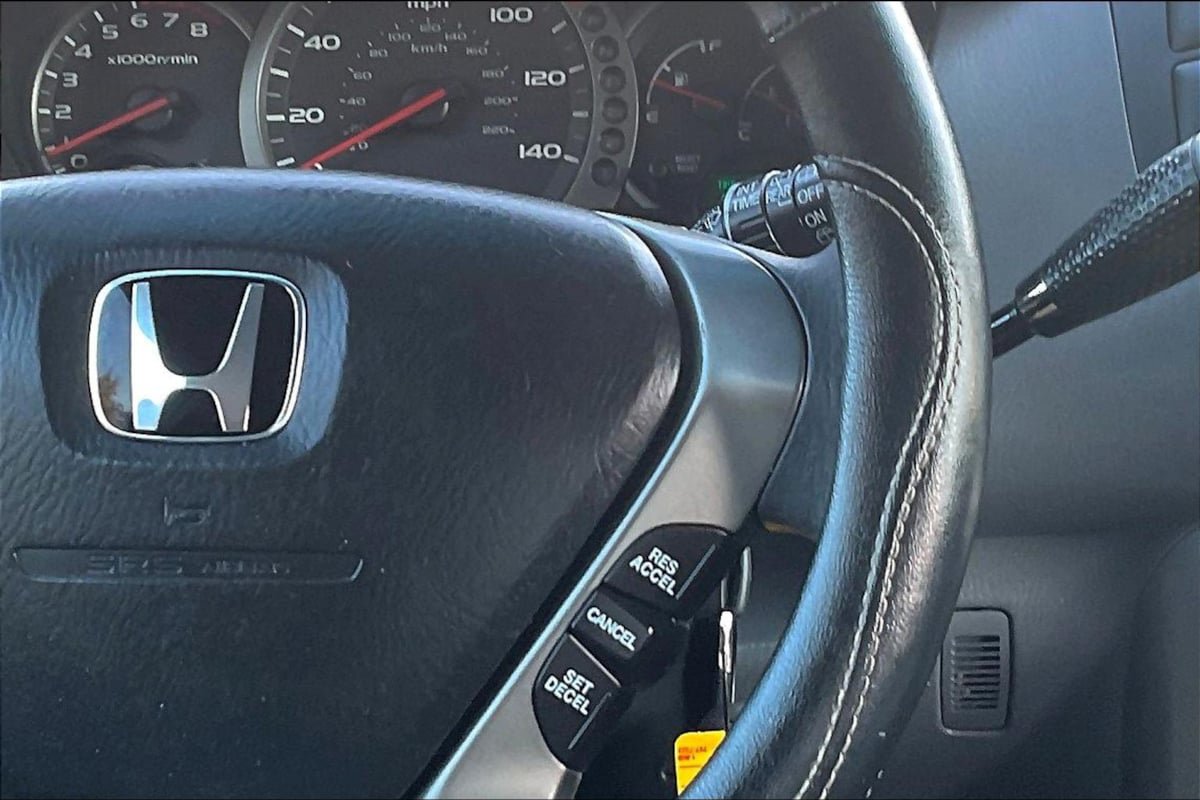 Used 2004 Honda Pilot EX image 12