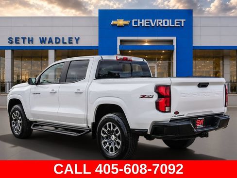 Used 2023 Chevrolet Colorado Z71 w/ Z71 Convenience Package 2 AWD/4WD image 5