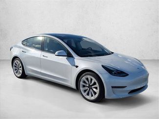 Used 2022 Tesla Model 3 Long Range video 3
