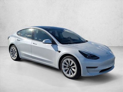 Used 2022 Tesla Model 3 Long Range image 3