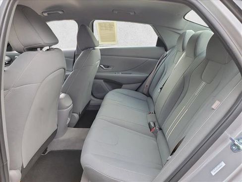 Used 2025 Hyundai Elantra Sport FWD image 14