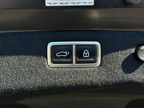 Used 2025 Genesis G70 3.3T Advanced w/ Sport Prestige Package image 17