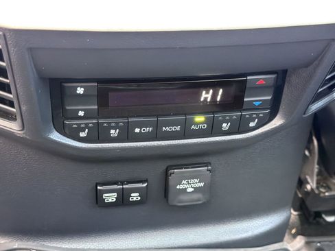 Used 2024 Toyota Sequoia Capstone AWD/4WD image 29