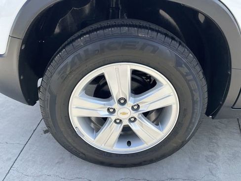 Used 2020 Chevrolet Trax LT w/ LT Convenience Package FWD image 31