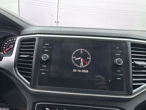 Used 2021 Volkswagen Atlas SE image 18