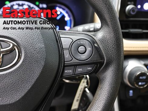 Used 2023 Toyota RAV4 LE image 16