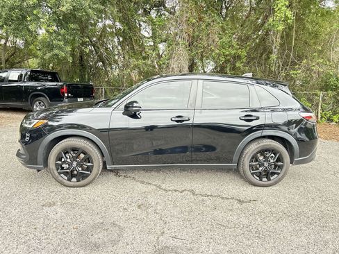 Used 2023 Honda HR-V Sport image 4