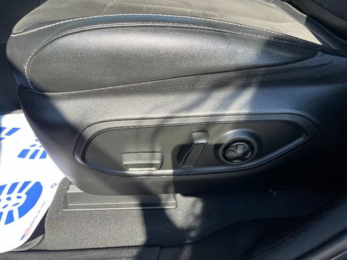 Used 2023 Jeep Grand Cherokee Altitude image 32