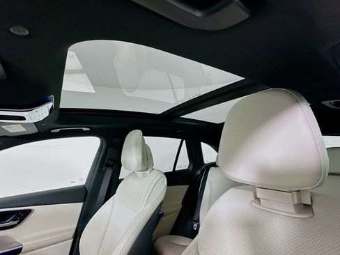 Used 2026 Mercedes-Benz GLC 300 image 24