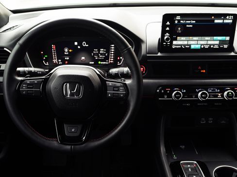 Used 2025 Honda Pilot Black Edition image 20