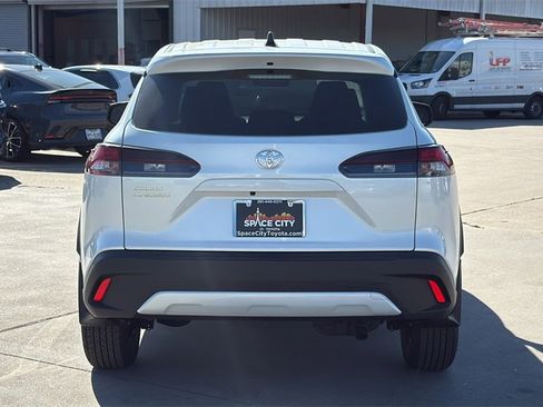 New 2026 Toyota Corolla Cross L image 4