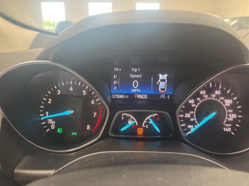 Used 2018 Ford Escape SE image 10