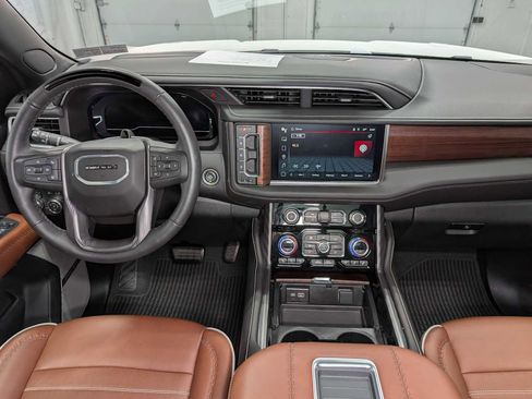 Used 2024 GMC Yukon Denali Ultimate image 18