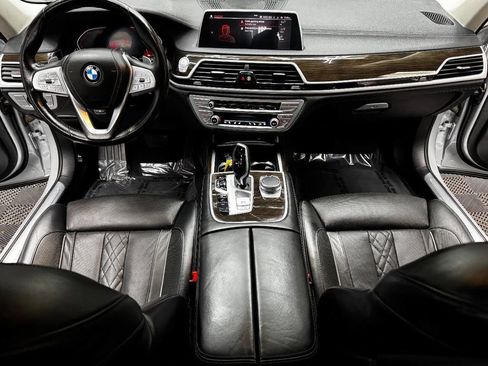 Used 2020 BMW 740i RWD image 40