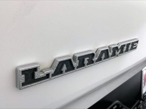 Used 2025 RAM 1500 Laramie AWD/4WD image 32