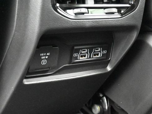 New 2025 Jeep Grand Cherokee Altitude RWD image 30