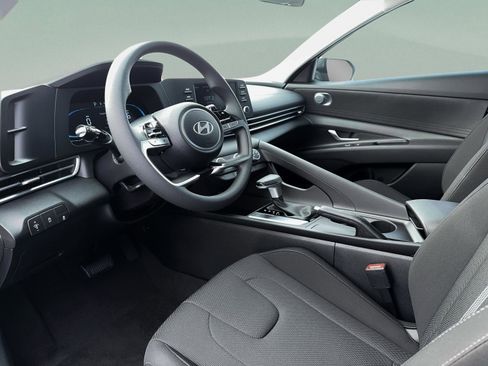 New 2026 Hyundai Elantra SE FWD image 14