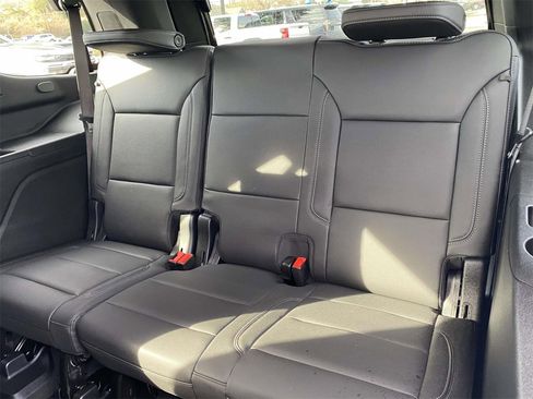 Used 2025 Chevrolet Tahoe LT image 12