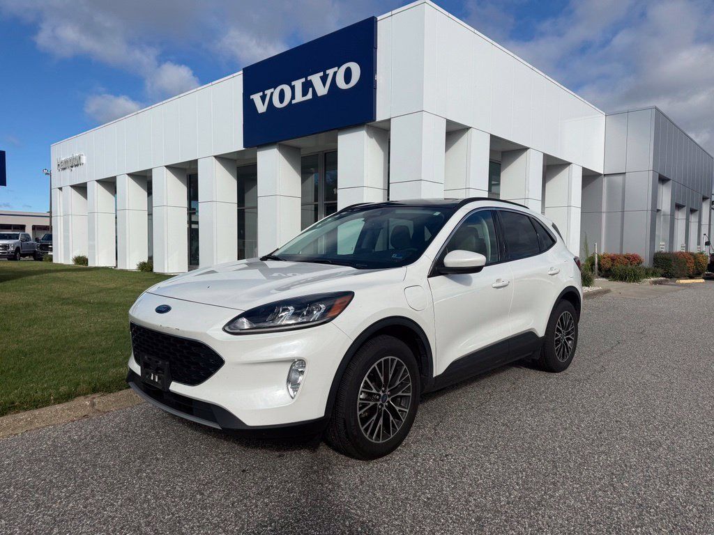 Used 2022 Ford Escape SEL FWD image 1