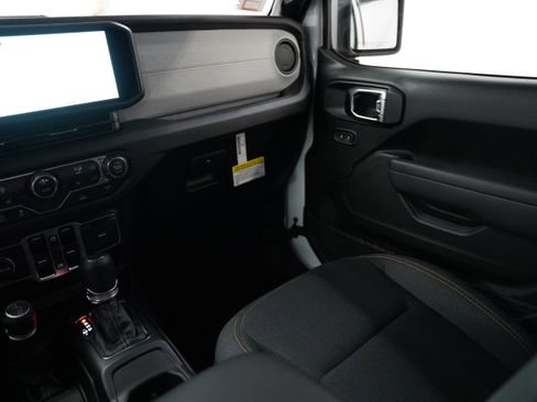 New 2025 Jeep Gladiator Sport image 13