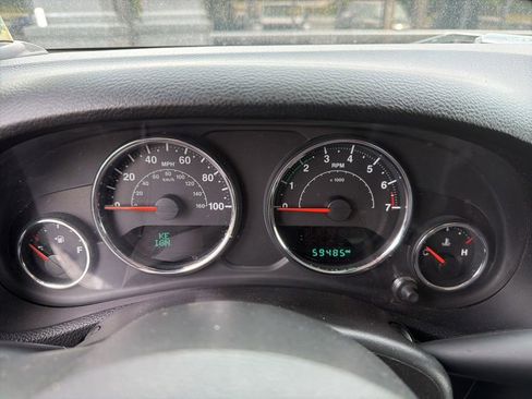 Certified 2017 Jeep Wrangler Sahara w/ Connectivity Group AWD/4WD image 15