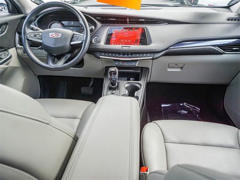 Used 2023 Cadillac XT4 Luxury w/ Cold Weather Package image 14