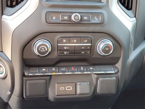 Used 2024 Chevrolet Silverado 1500 Custom image 28