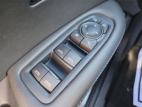 Certified 2025 Cadillac XT6 Premium Luxury image 31