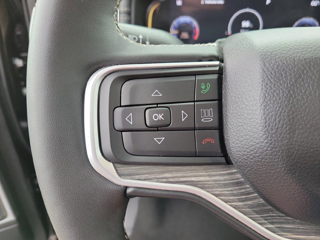 Used 2023 Jeep Wagoneer Series II w/ Premium Group I AWD/4WD image 19
