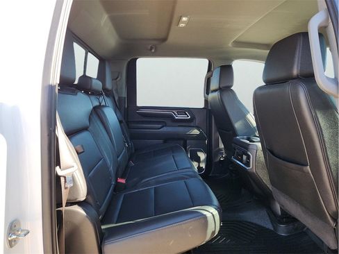 Used 2024 Chevrolet Silverado 2500 LTZ w/ LTZ Convenience Package image 19