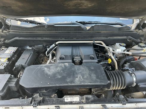 Used 2024 GMC Canyon Elevation w/ Trailering Package RWD image 8