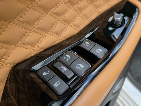 Used 2023 Jeep Grand Cherokee Summit w/ Adv Protech Group IV AWD/4WD image 58