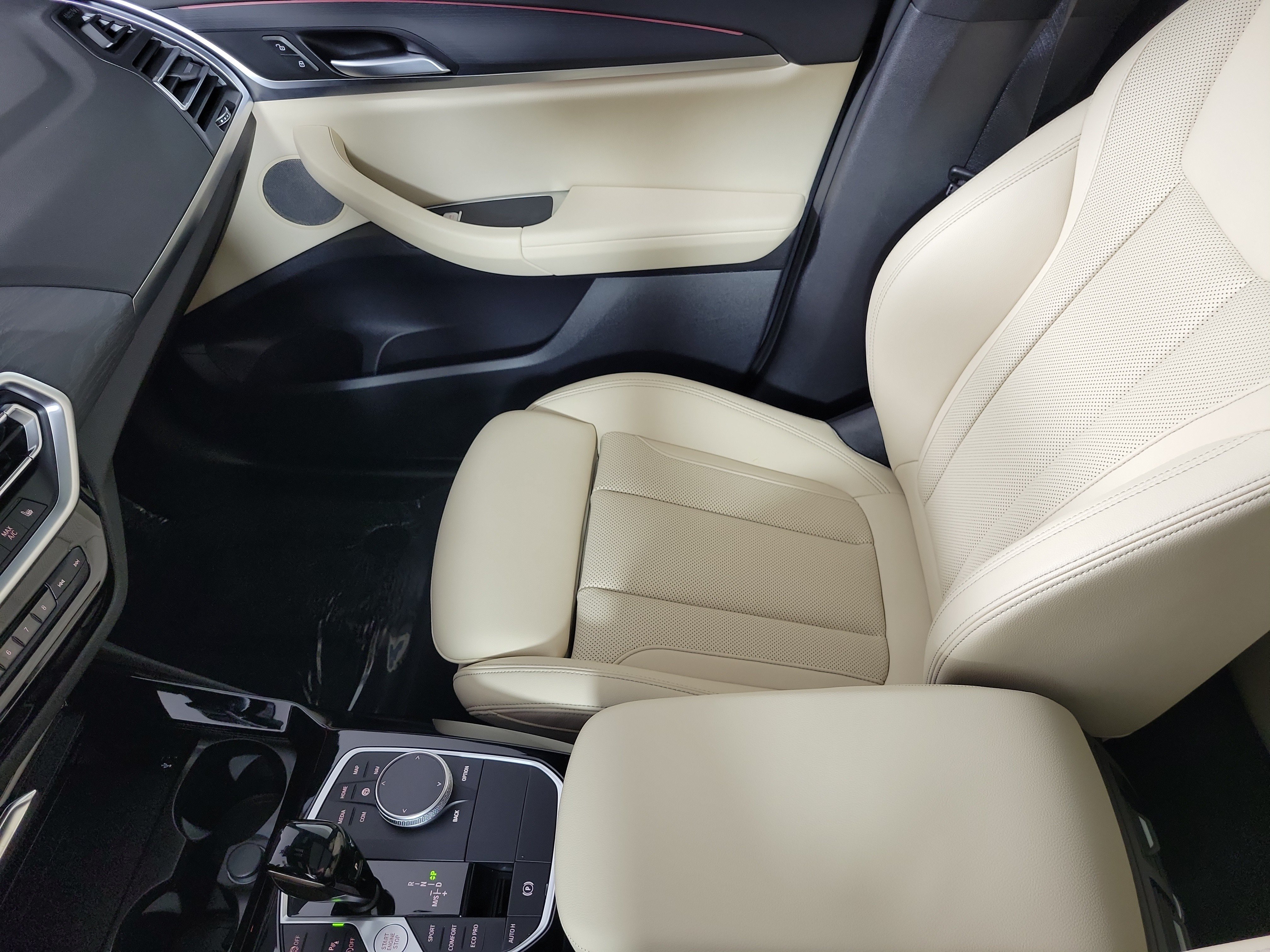 Certified 2024 BMW X3 sDrive30i w/ Premium Package RWD image 23