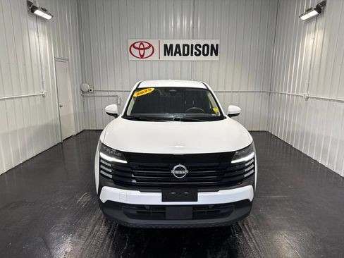 Used 2025 Nissan Kicks SV FWD image 5