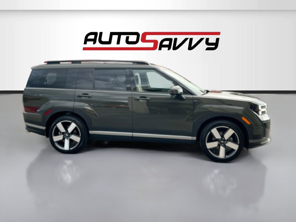 Used 2025 Hyundai Santa Fe Limited AWD/4WD image 8
