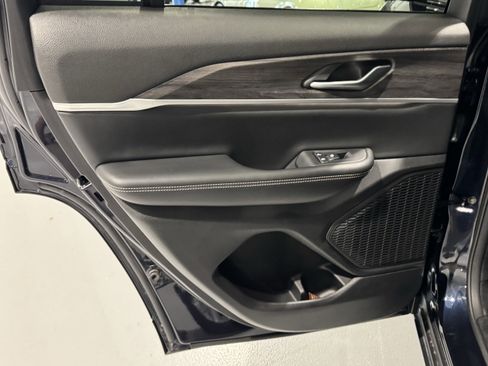 Used 2023 Jeep Grand Cherokee Limited image 33