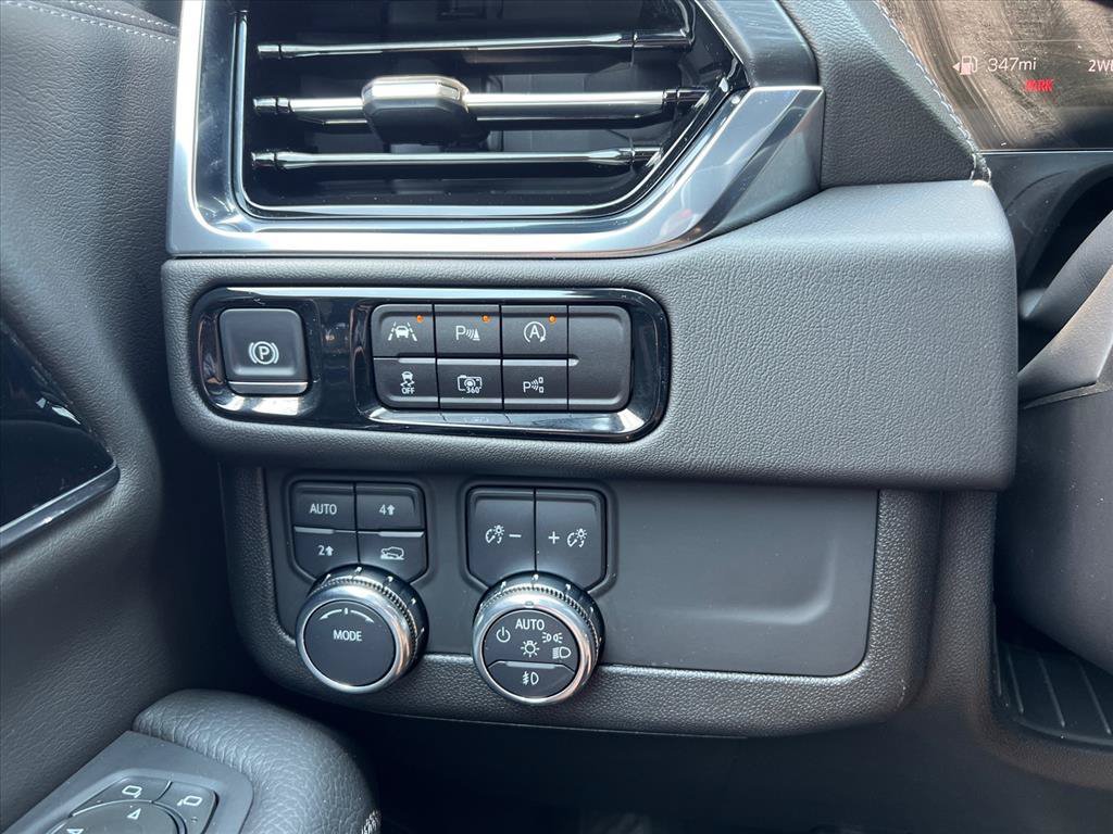 Used 2025 GMC Yukon Denali AWD/4WD image 18
