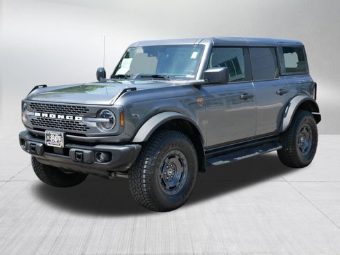 Used 2025 Ford Bronco Badlands w/ Sasquatch Package AWD/4WD image 3