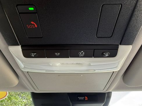 Used 2022 Mitsubishi Outlander SEL AWD/4WD image 38