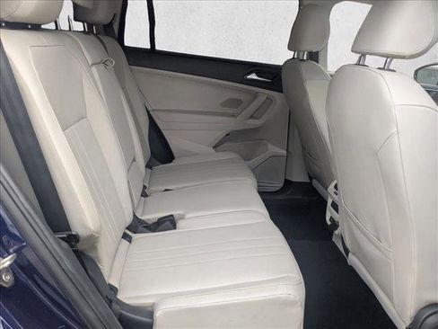 Used 2022 Volkswagen Tiguan SE image 19
