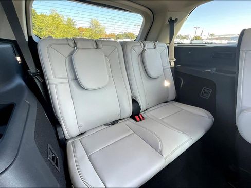 Used 2025 Lincoln Aviator Reserve w/ Illumination Package image 28