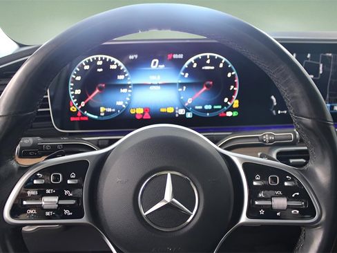 Used 2023 Mercedes-Benz GLS 450 4MATIC image 22