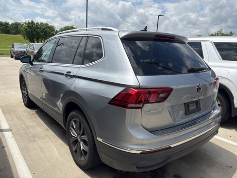 Used 2022 Volkswagen Tiguan SE FWD image 6