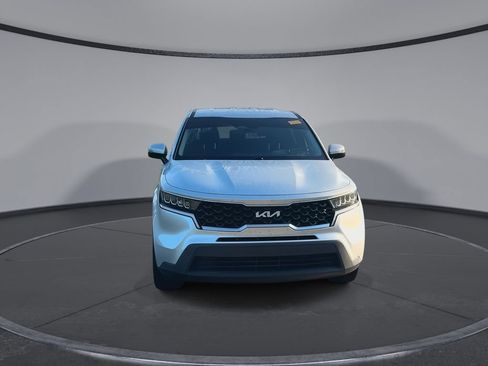 Used 2022 Kia Sorento LX FWD image 3