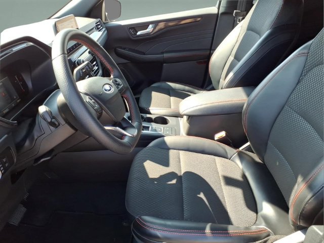 Used 2026 Ford Escape ST-Line AWD/4WD image 11